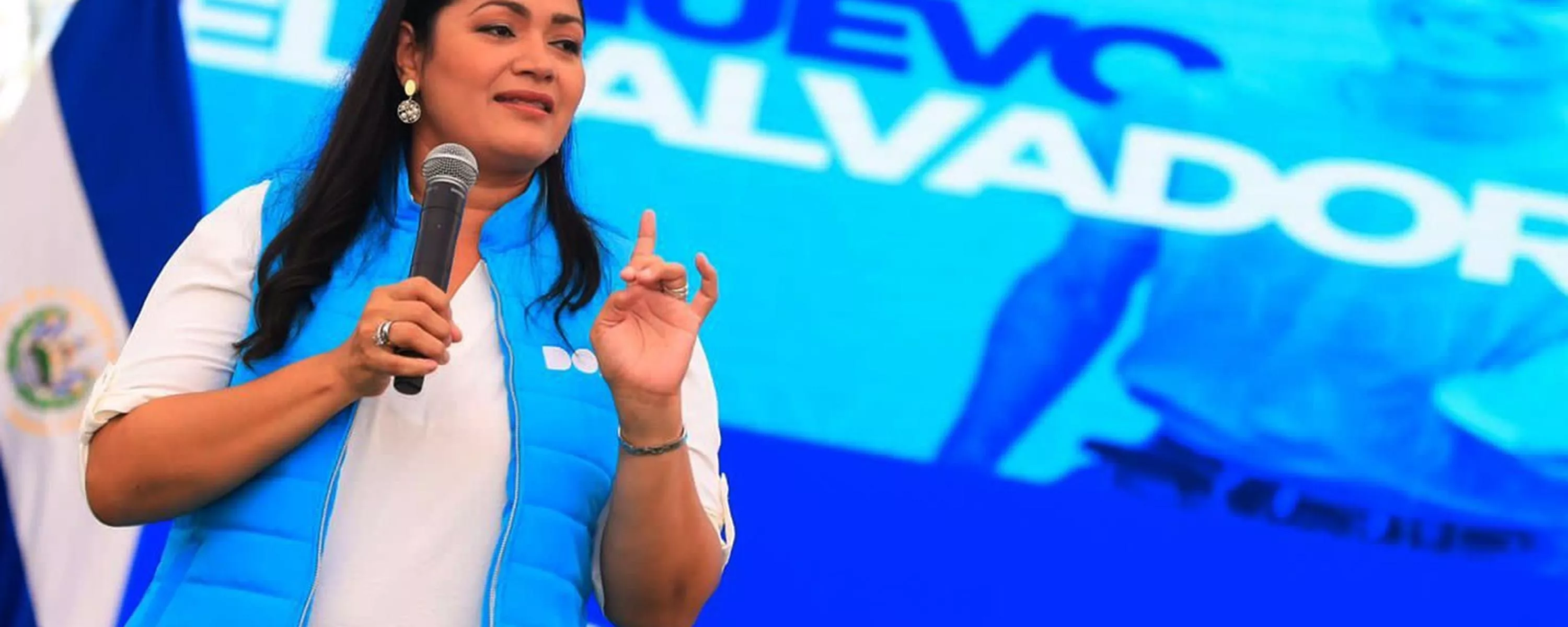 Efren Lemus, Gabriela Cáceres