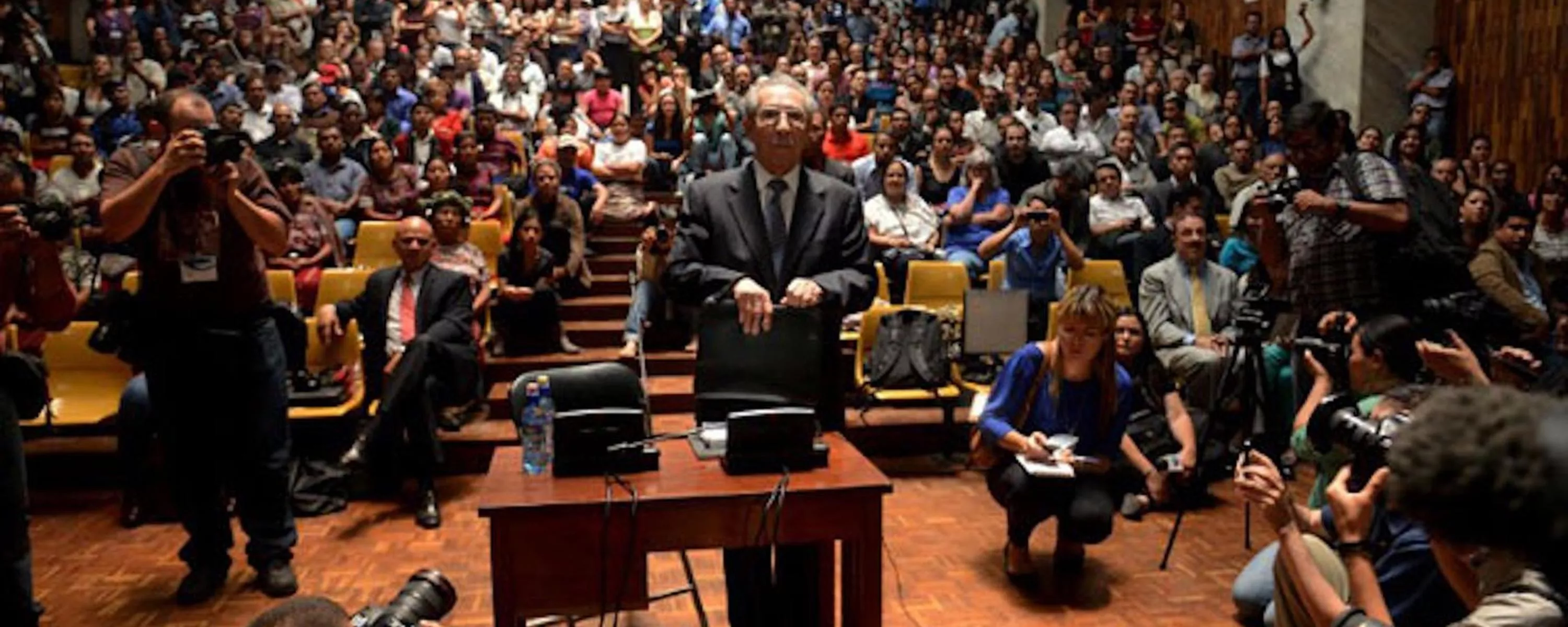 José Luis Sanz José Luis Sanz